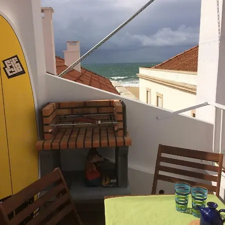 Casinha Da Liberdade Apartment Nazaré
